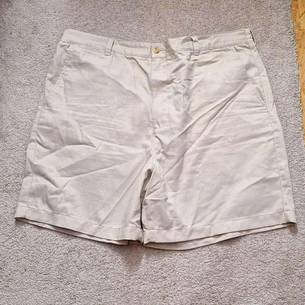 DAVID TAYLOR COLLECTION MEN'S SHORTS SIZE 40